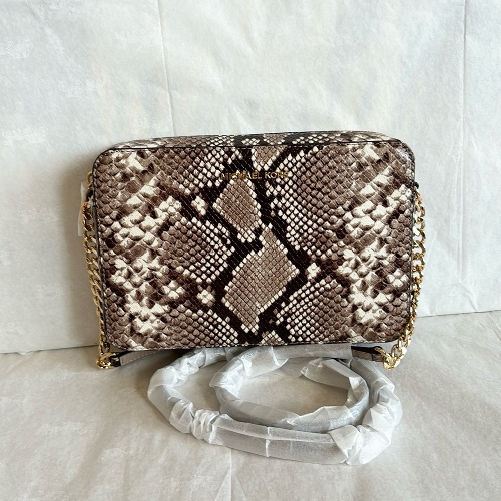 ✅SALE❤️‍🔥🆕Michael Kors Purse🎁